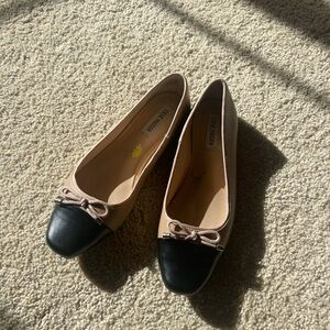 Steve Madden Black and Tan Bow Flats